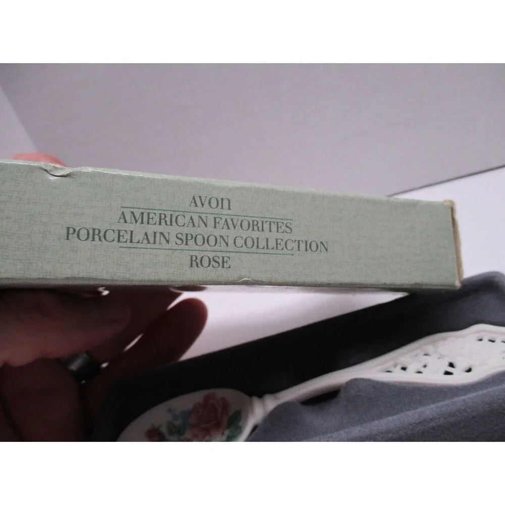 Vtg Avon Bisque Porcelain Spoon 1989 Roses Orig Box